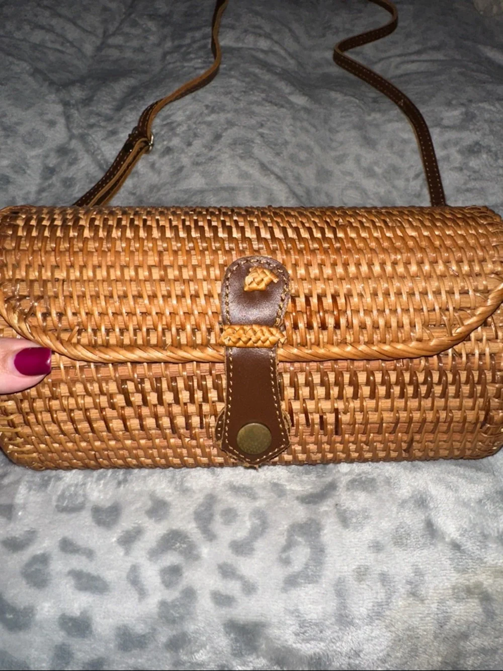 Woven Straw Crossbody Bag in Brown